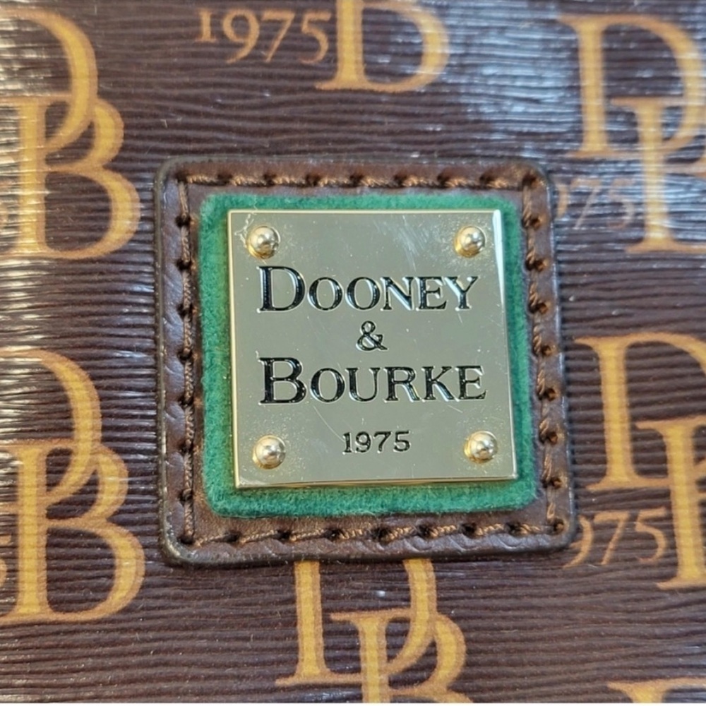 Dooney & Bourke New 1075 Brown and green coated canvas shoulder Bag - Picture 7 of 15